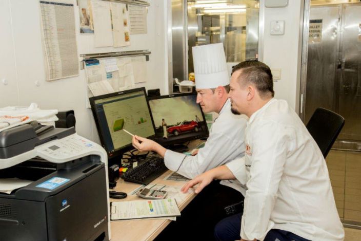 Die Ergebnisse der Messungen werden Analysiert und Ausgewertet