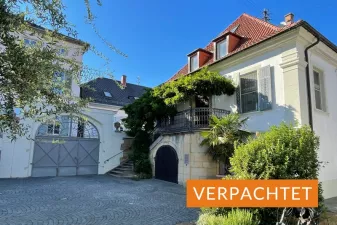 Außenanischt mit Terrasse Forster Ungeheuer erfolgreich vermarktet