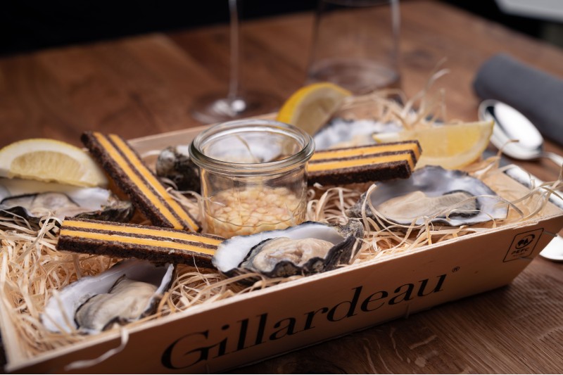 Port Culinar Schleswig – frische Austern als Spezialität des Restaurants im Pionierhafen